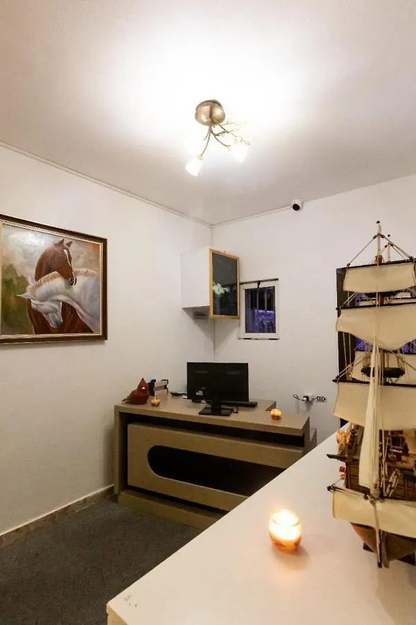 Relax Hostel Tiran